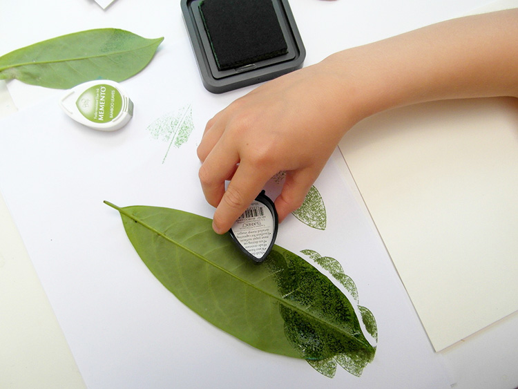 Adding ink to a leaf