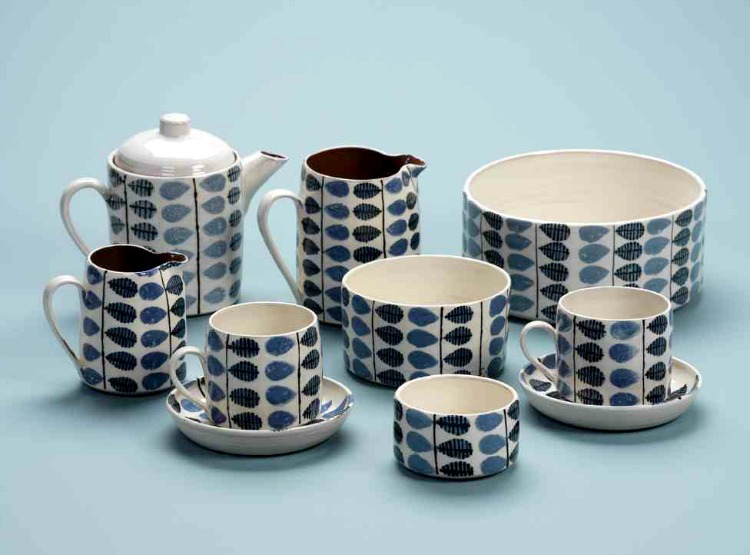 Katrin Mote ceramic tea set