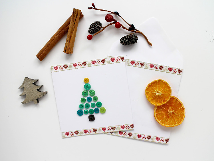 Button Christmas card with matching envelope