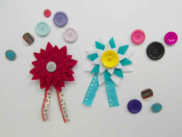 Colourful felt corsages with ribbons and lace