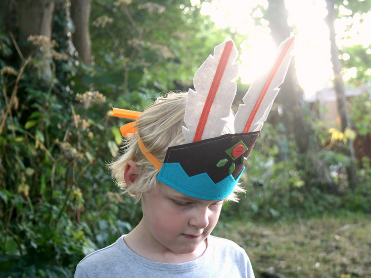 Crafting with Kids: Easy Peasy Felt Headdress